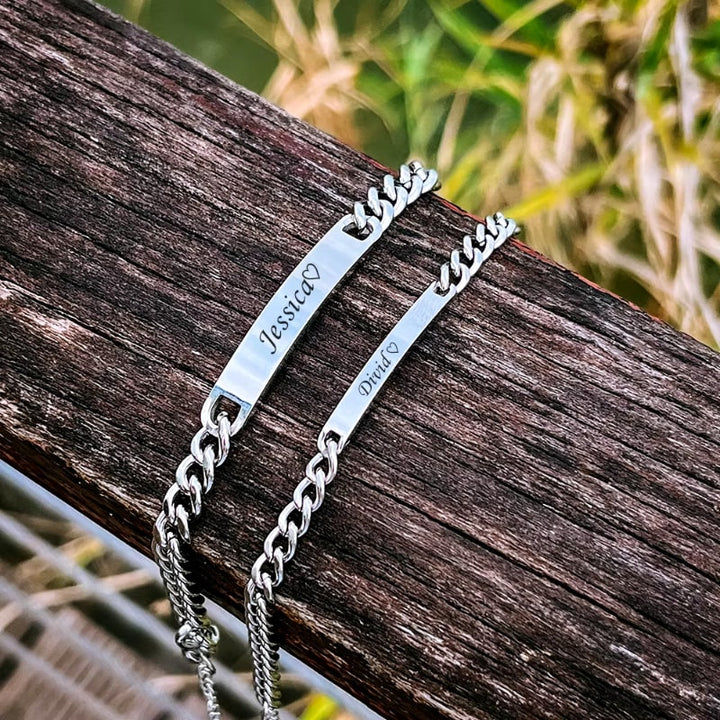 Partnerarmbänder mit Gravur