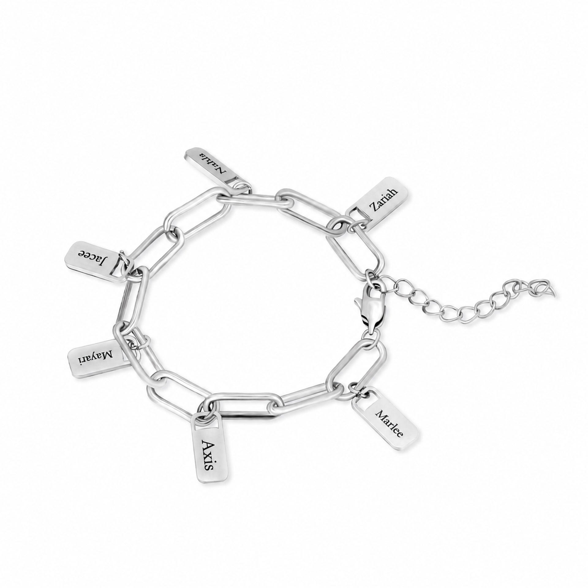 Personalisiertes Familienarmband mit Namensanhängern