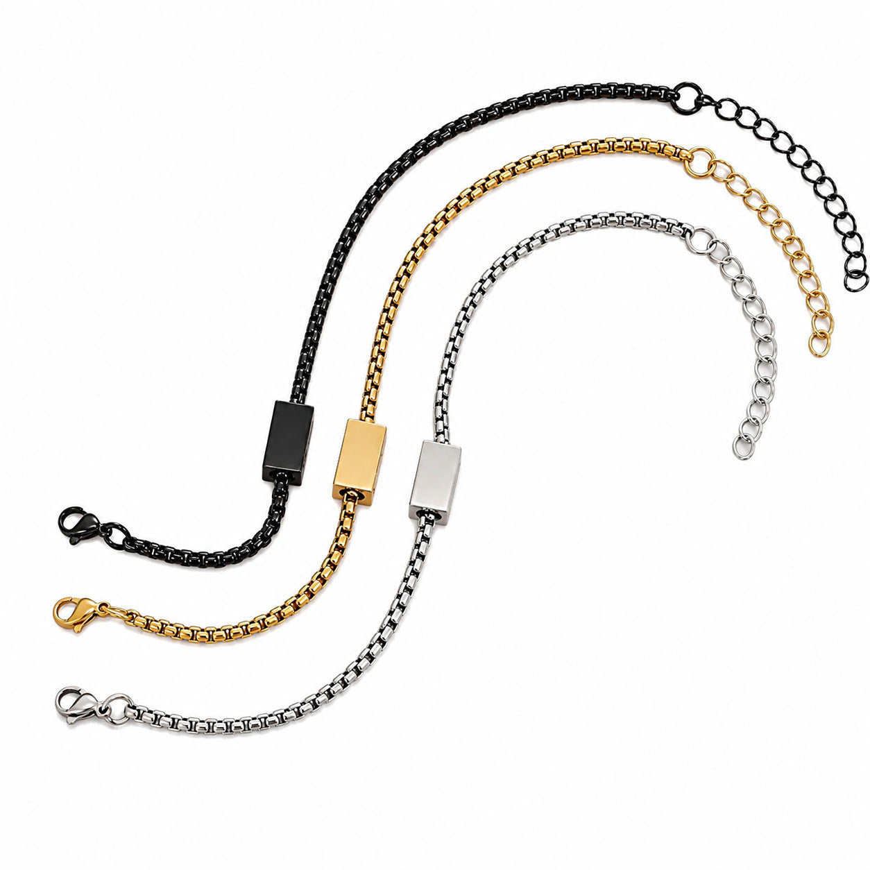 Personalisiertes Würfelarmband mit Namen