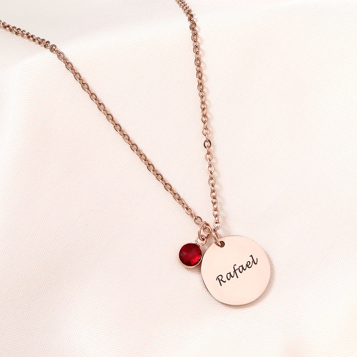 Individuelle Namenskette mit Geburtsstein