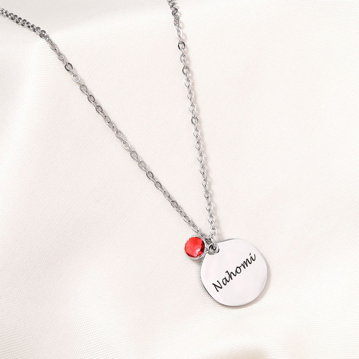 Individuelle Namenskette mit Geburtsstein