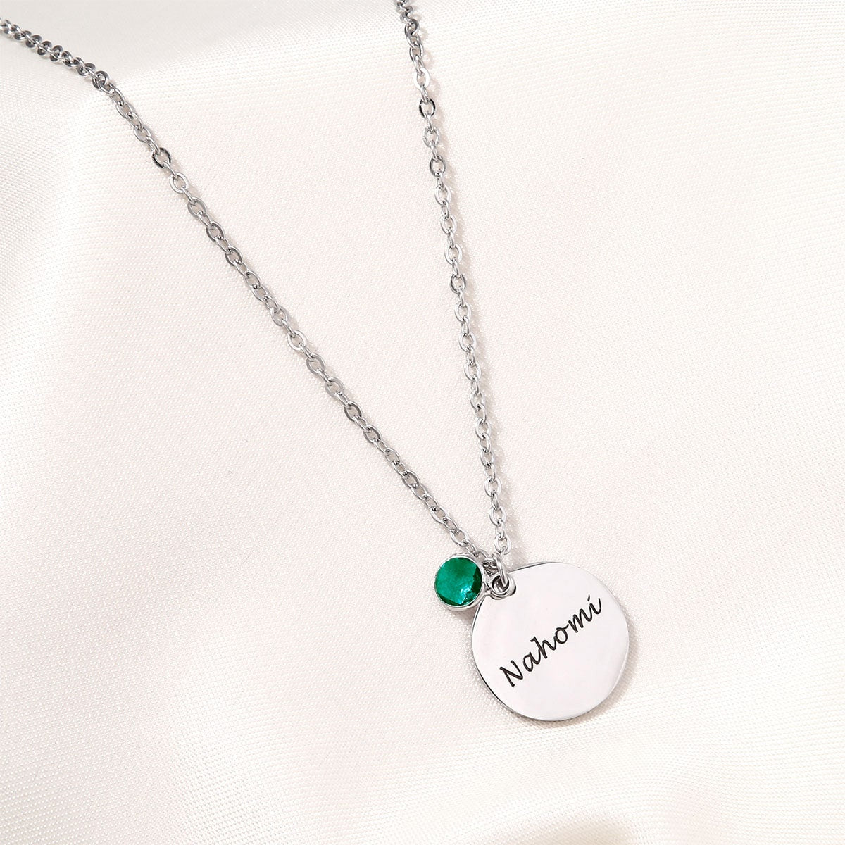 Individuelle Namenskette mit Geburtsstein