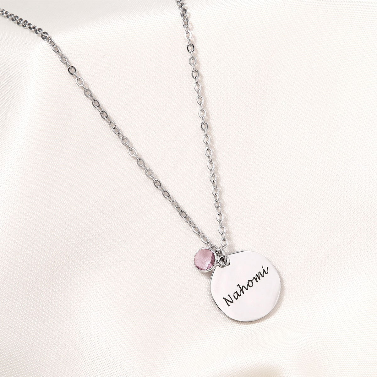 Individuelle Namenskette mit Geburtsstein