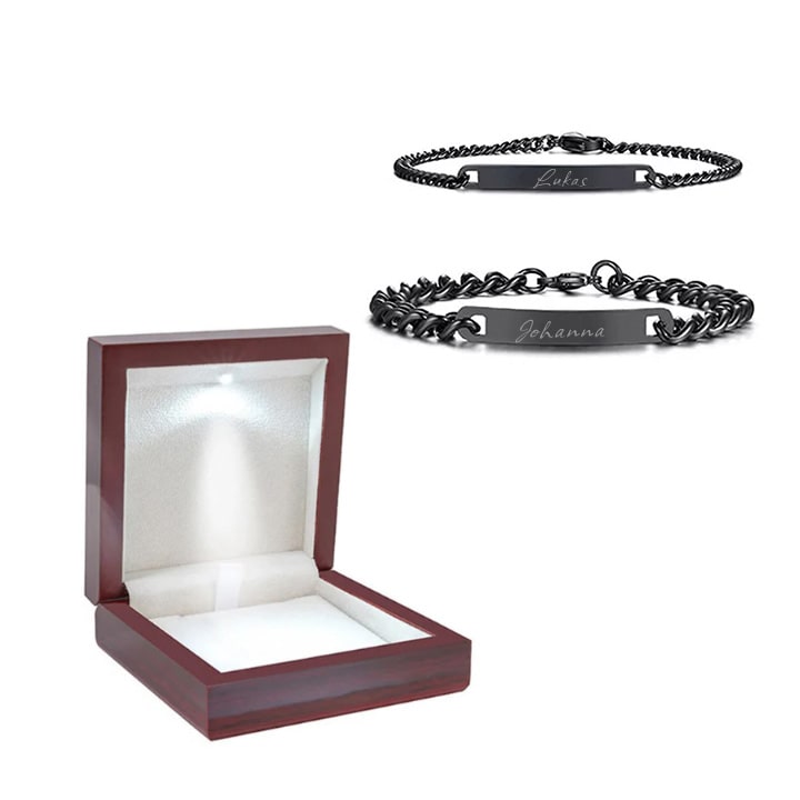 Partnerarmbänder mit Gravur