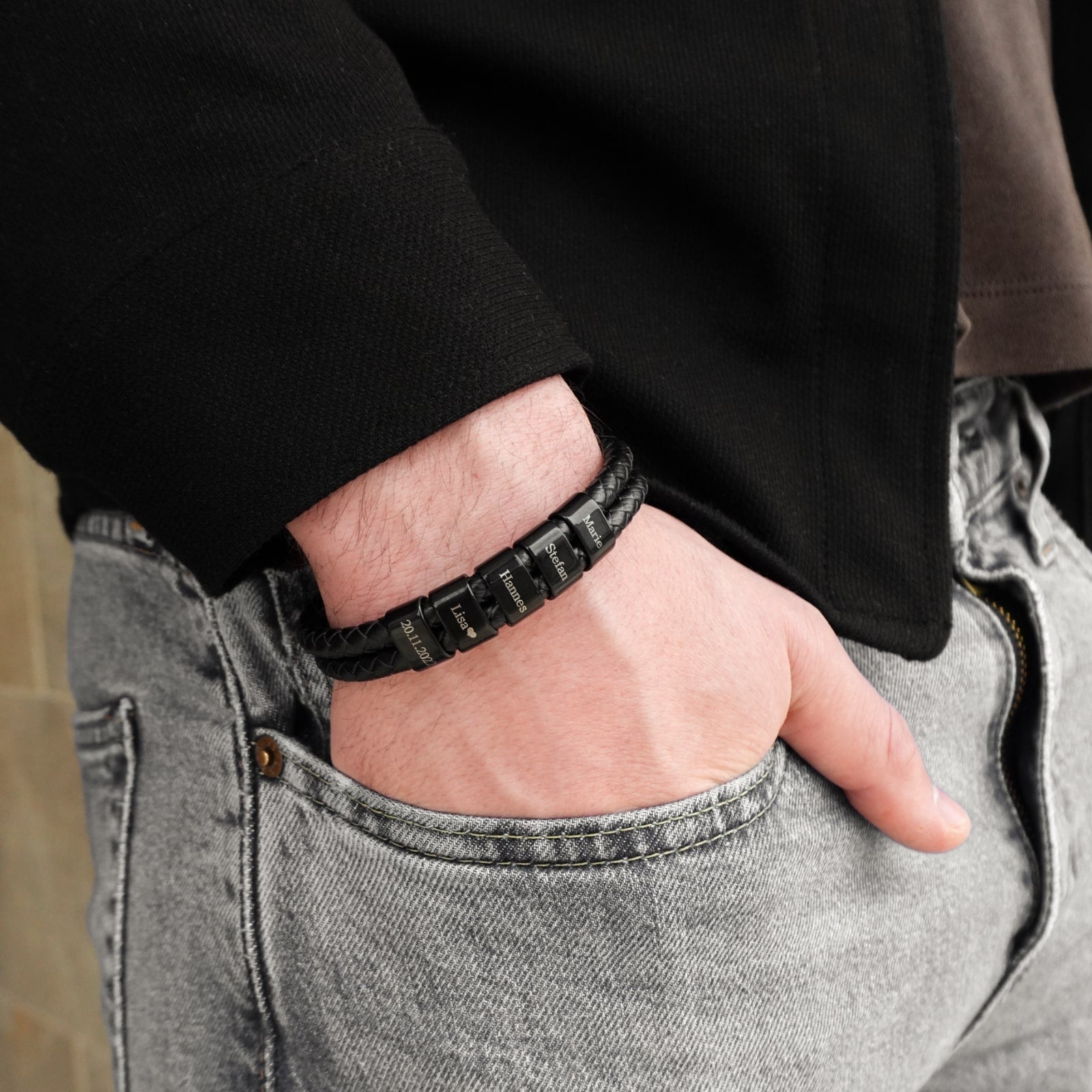 Lederarmband mit gravierten Beads