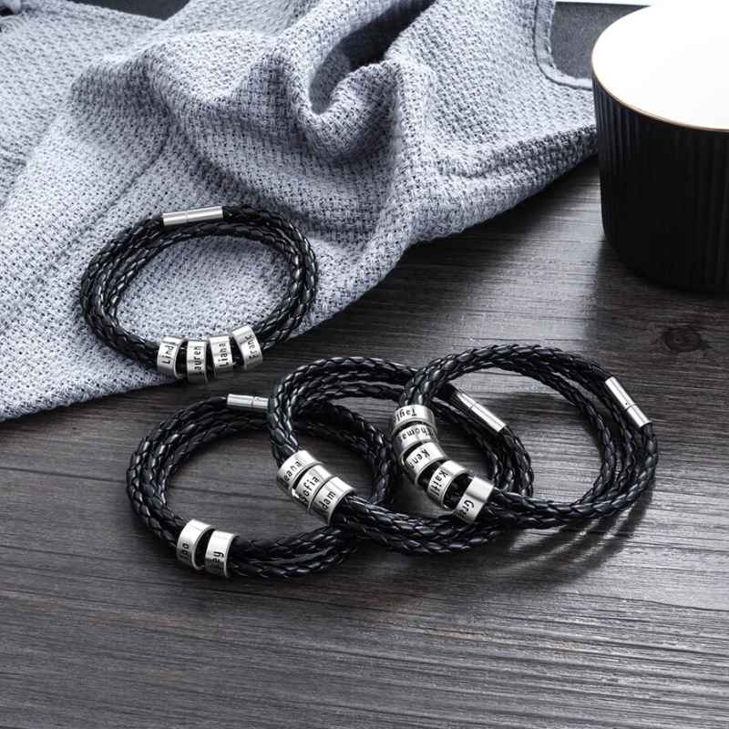 Personalisiertes Lederarmband mit Namensringen