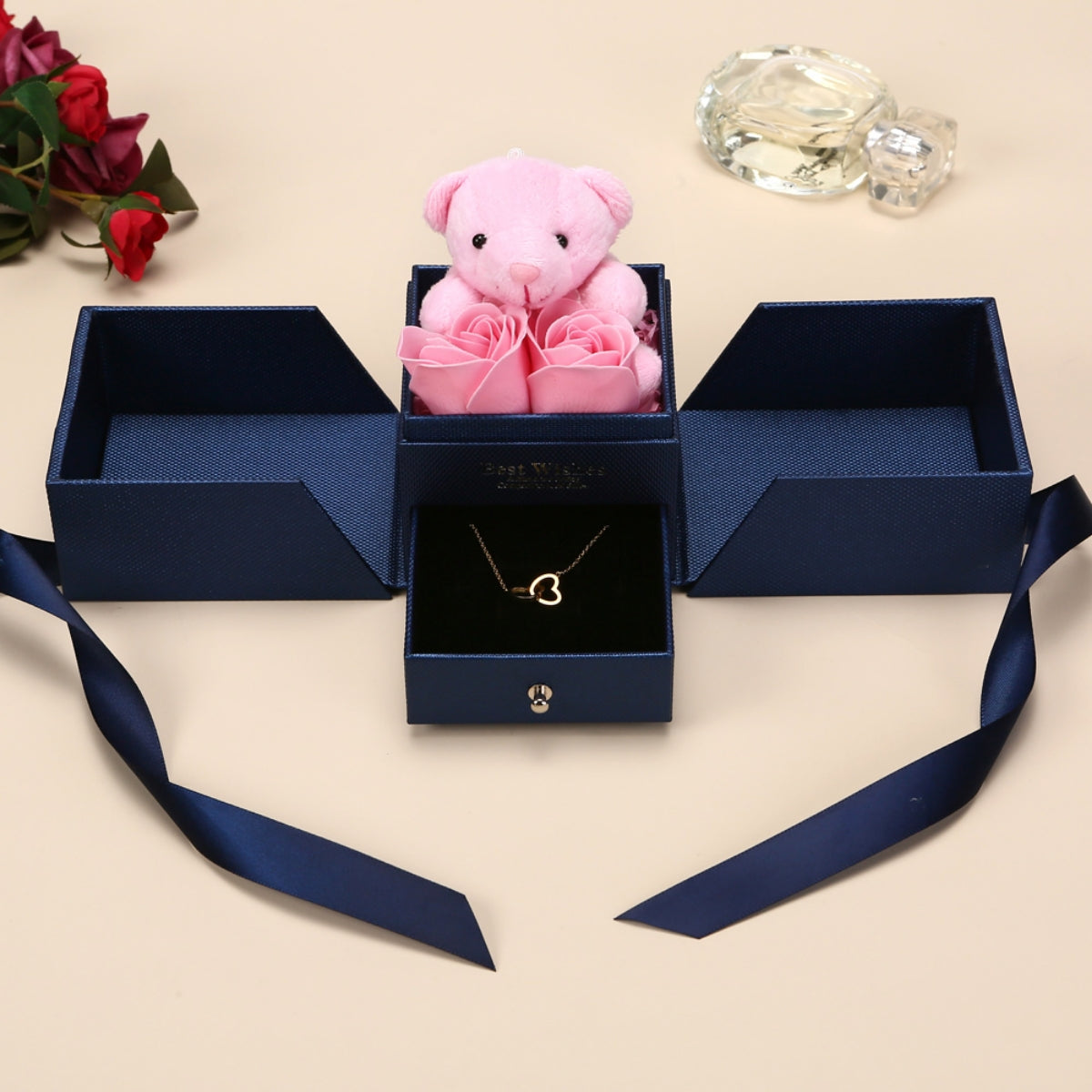 Rosenbär Box - Gravierte Halskette & ewige Rosen