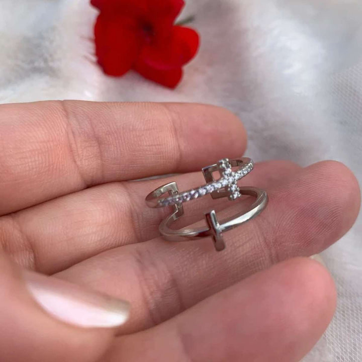 Verstellbarer Kreuz Ring - Cubic Zirkonia Steine